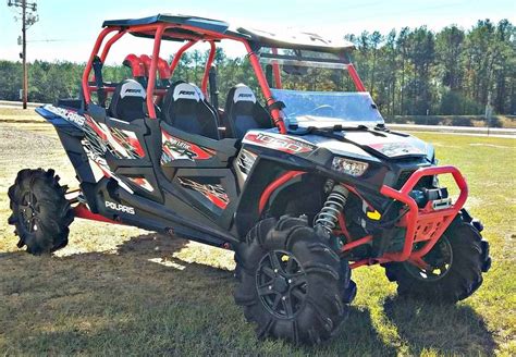 When the Gator™ UTV starts, there truly is no end to what you can do with your land. . 4x4 razor